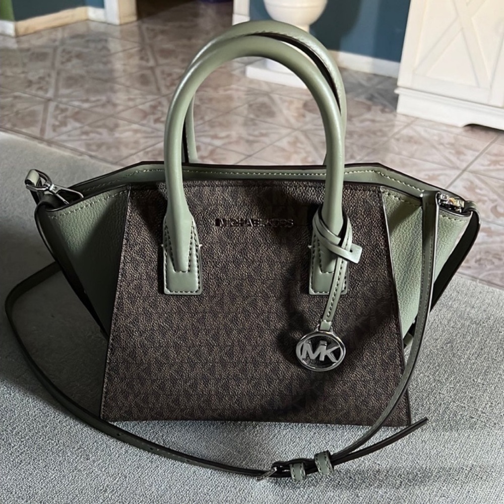 Michael Kors purse